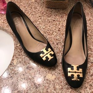 Tory Burch Chelsea Pump
